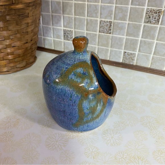 Vintage pottery salt cellar blue glazed handmade pottery salt dish Signed - Picture 4 of 8